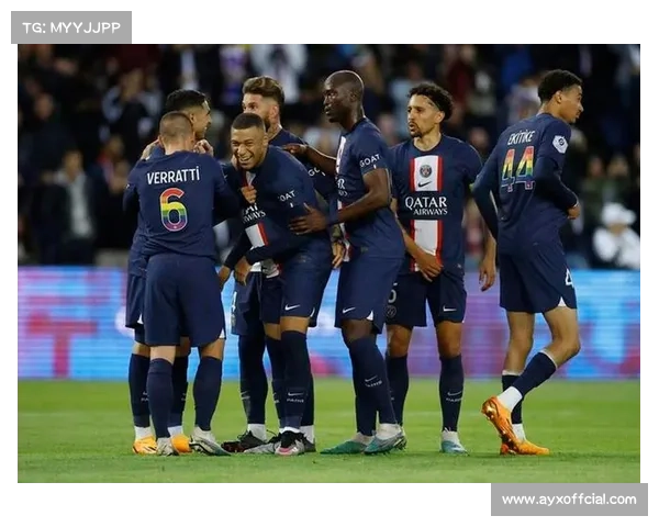 法甲半程最佳阵容公布：姆巴佩领衔，萨利巴杜埃入选