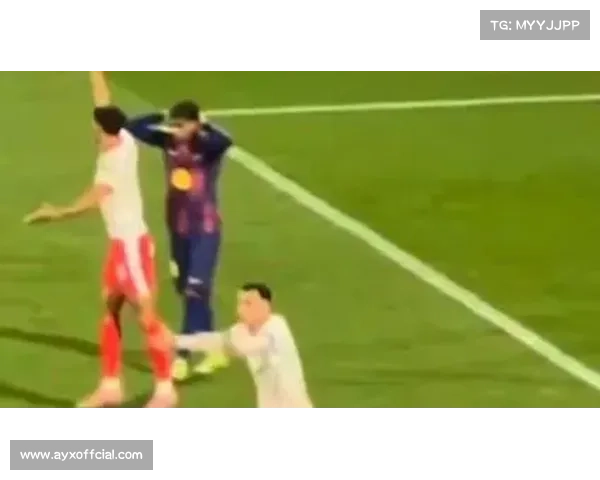 巴塞罗那客场1-2不敌赫罗纳，亚马尔失点让出榜首